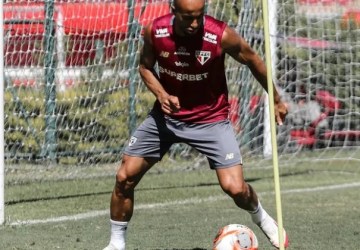 São Paulo faz treino tático e segue preparação para pegar o Palmeiras