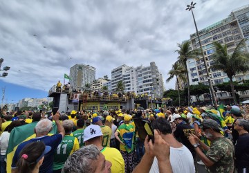 Ordem para divulgar estimativa de 400 mil no ato de Bolsonaro em Copacabana partiu do Palácio do Guanabara; governador nega