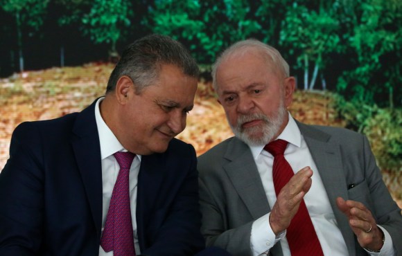 Tarifaço dos EUA: Lula vai aguardar reunião na sexta para decidir medidas de resposta, diz ministro