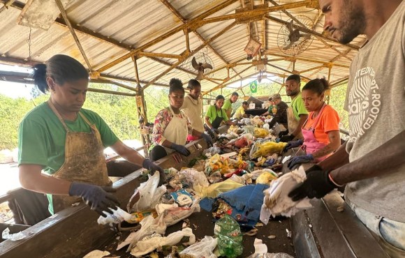 Menos de 2% dos resíduos recicláveis são recuperados no Brasil, diz Ministério das Cidades